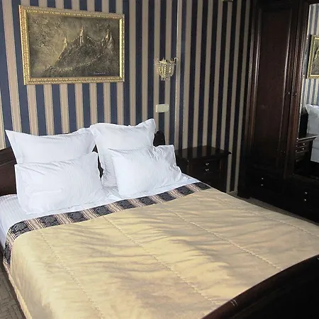 Conference Suputnyk Hotel 4*