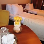 Готель Conference Suputnyk 4*
